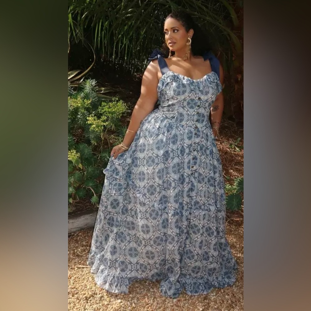 Elegant Blue Patterned Maxi Dress-torrid